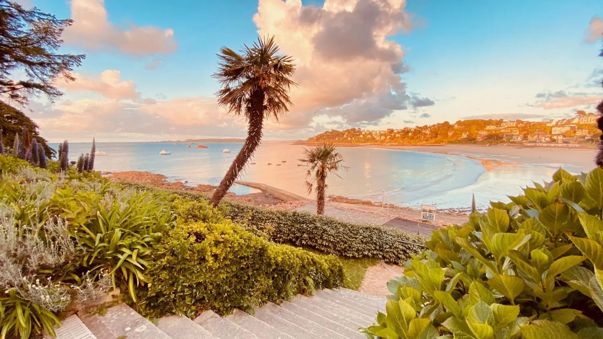 Reve De Bretagne, Vue Mer, Terrasse Perros-Guirec 0*,  Frankrig